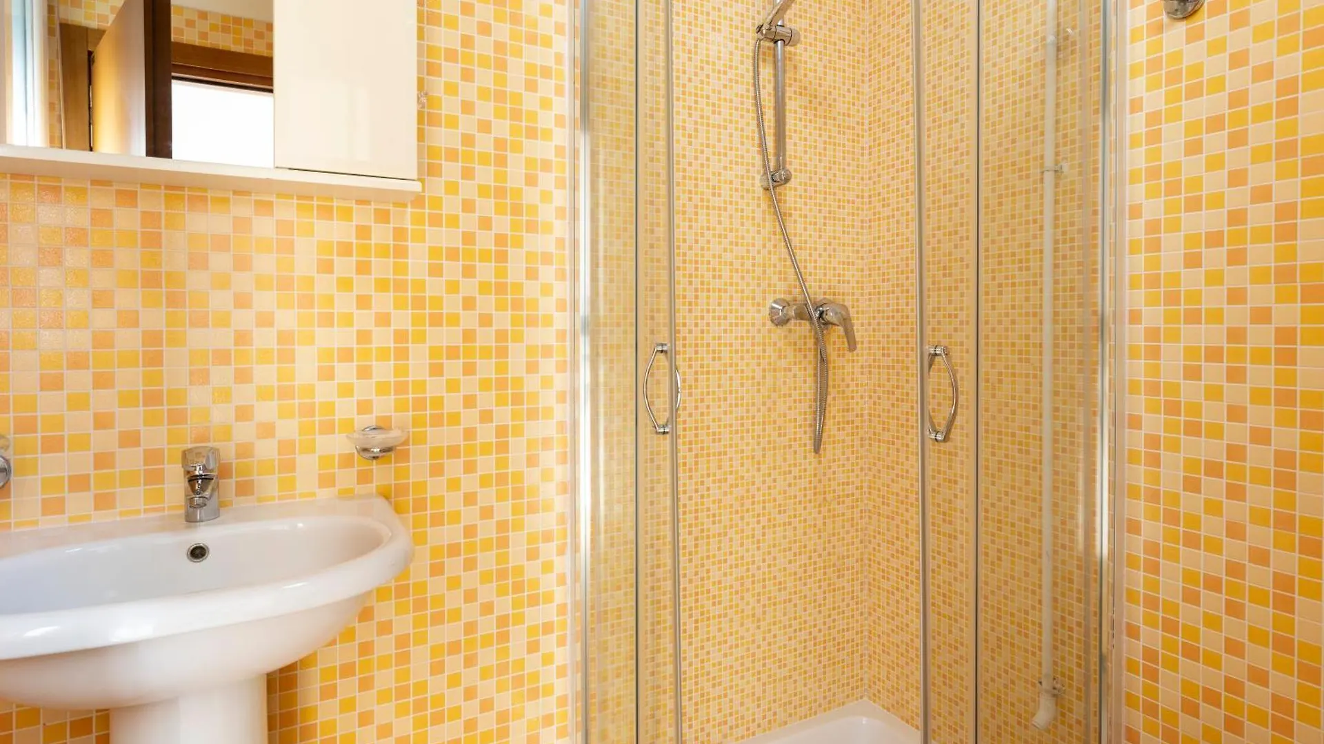 Residence Uno Studio&Suites Rimini Italy
