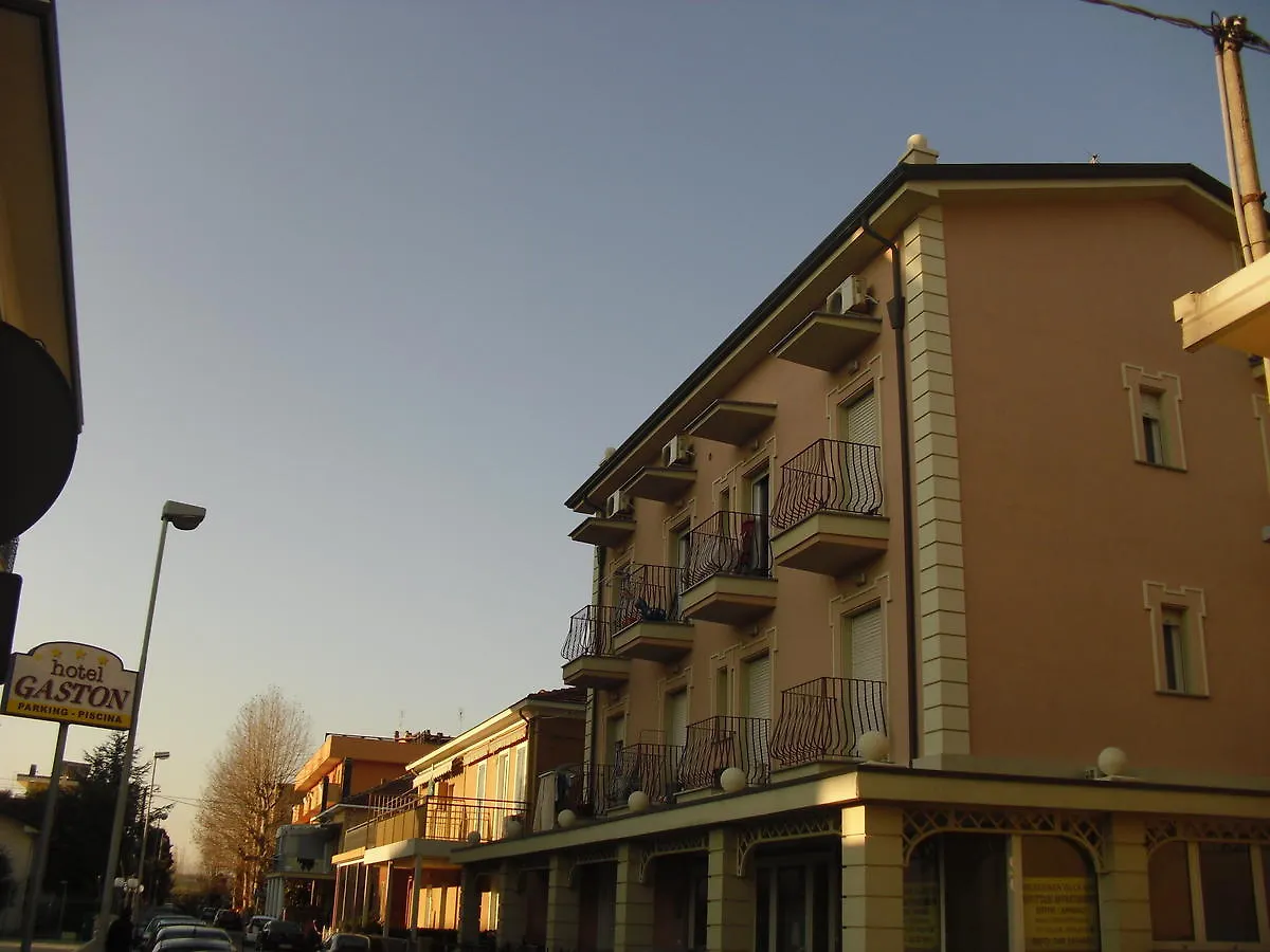Residence Uno Studio&Suites Rimini Italy