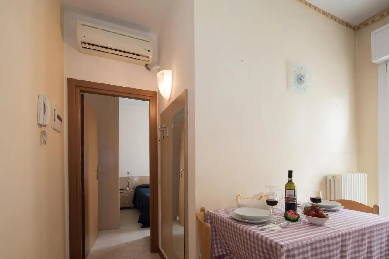 ** Aparthotel Residence Uno Studio&Suites Rimini Italy