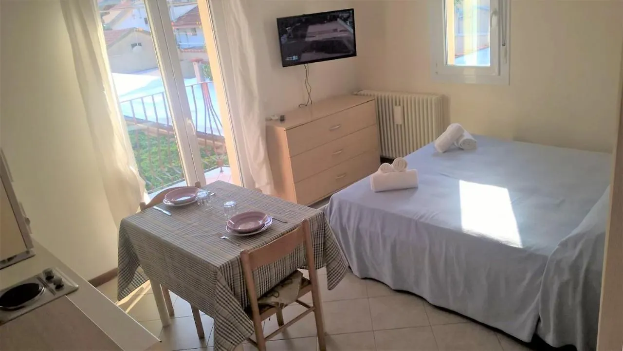 ** Aparthotel Residence Uno Studio&Suites Rimini Italy