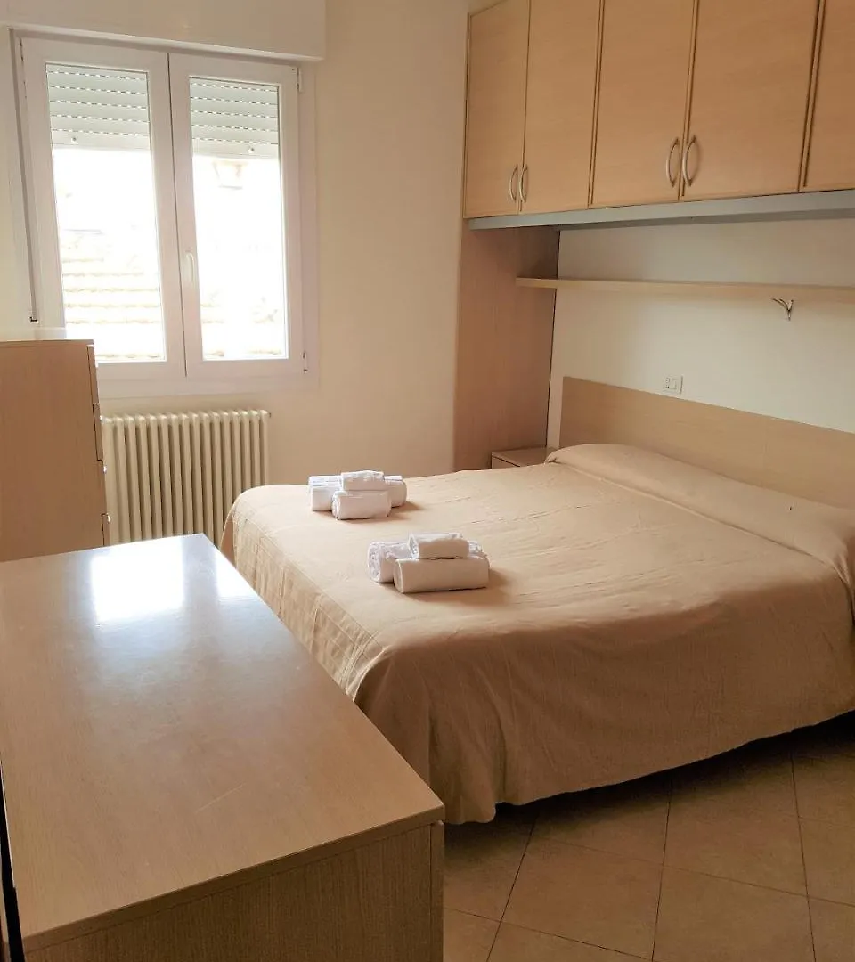 Residence Uno Studio&Suites Rimini 2*,